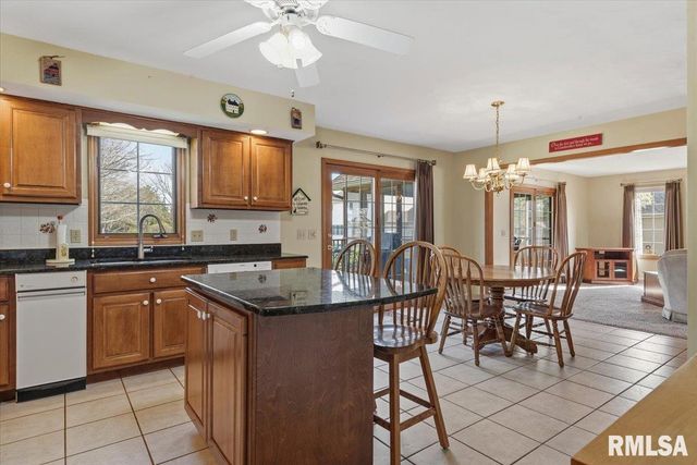 2705 Hastings Road, Chatham, IL 62629