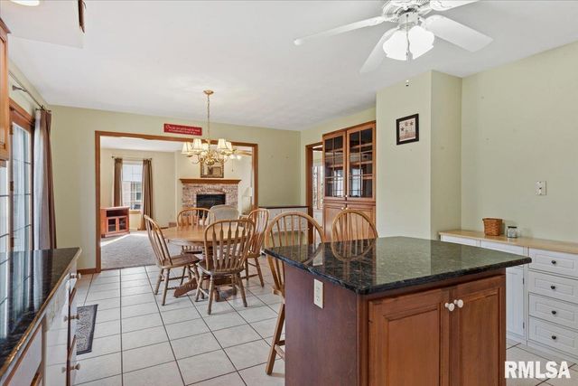 2705 Hastings Road, Chatham, IL 62629