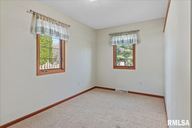 2705 Hastings Road, Chatham, IL 62629