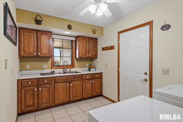 2705 Hastings Road, Chatham, IL 62629