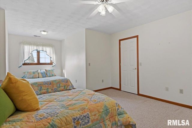 2705 Hastings Road, Chatham, IL 62629