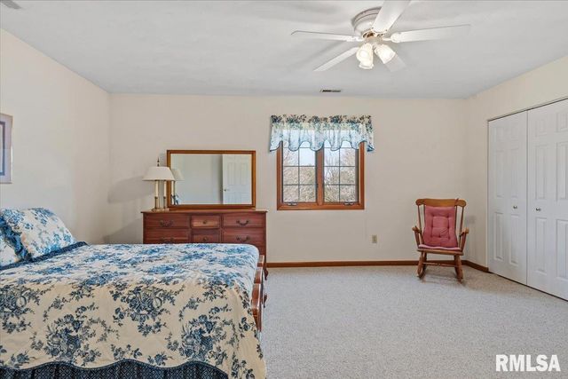 2705 Hastings Road, Chatham, IL 62629