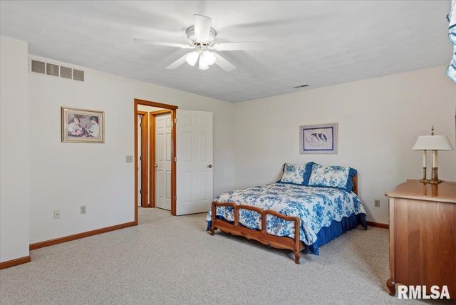 2705 Hastings Road, Chatham, IL 62629