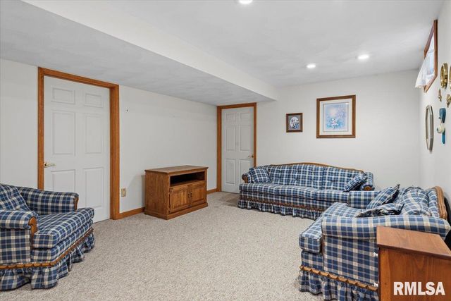 2705 Hastings Road, Chatham, IL 62629