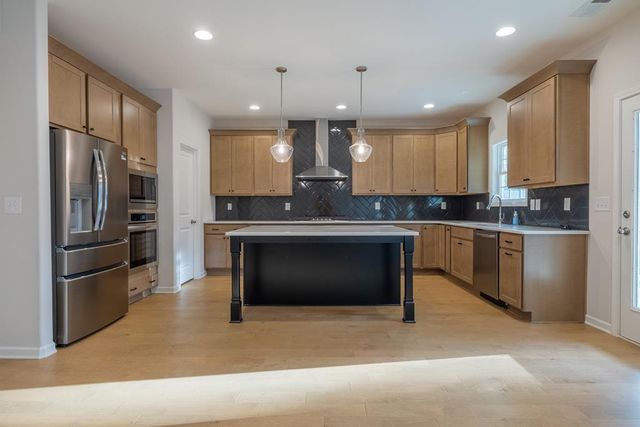 4070 Holstein Hill, Columbus, GA 31904