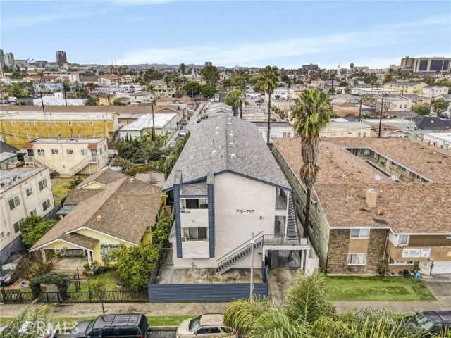 751 Cerritos, Long Beach, CA 90813