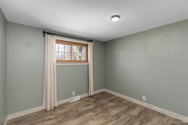 9048 Brookline Avenue, Plymouth, MI 48170