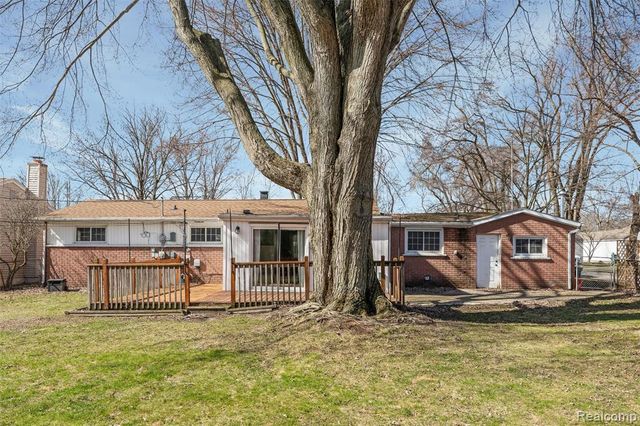 9048 Brookline Avenue, Plymouth, MI 48170