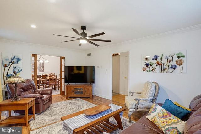15879 S DUPONT HWY, Harrington, DE 19952