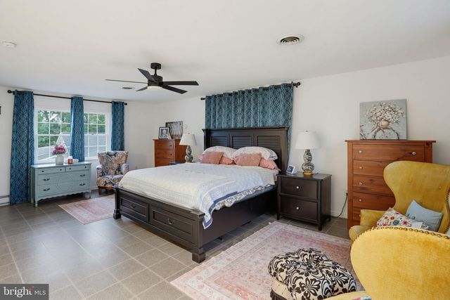 15879 S DUPONT HWY, Harrington, DE 19952
