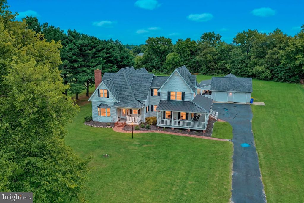 15879 S DUPONT HWY, Harrington, DE 19952