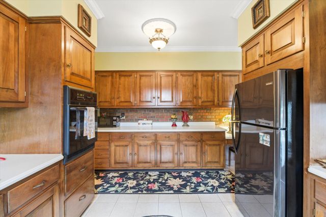 715 Harren Court, Etowah, TN 37331