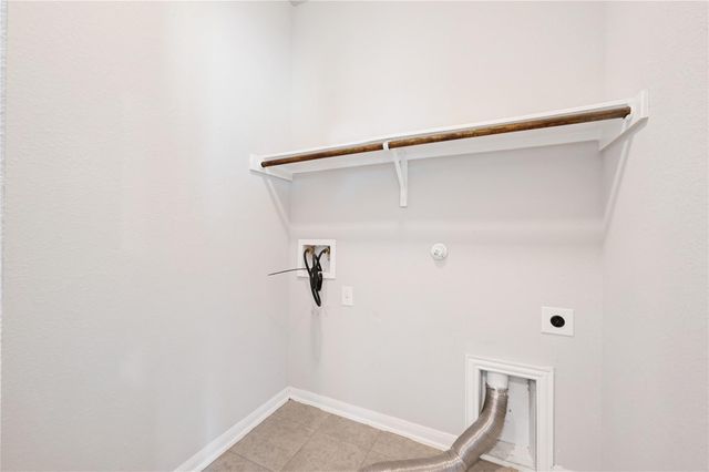 211 Timber Brook DR, Hutto, TX 78634