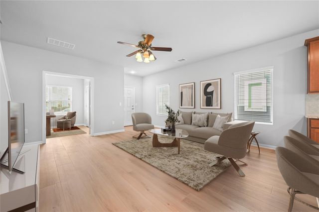 211 Timber Brook DR, Hutto, TX 78634