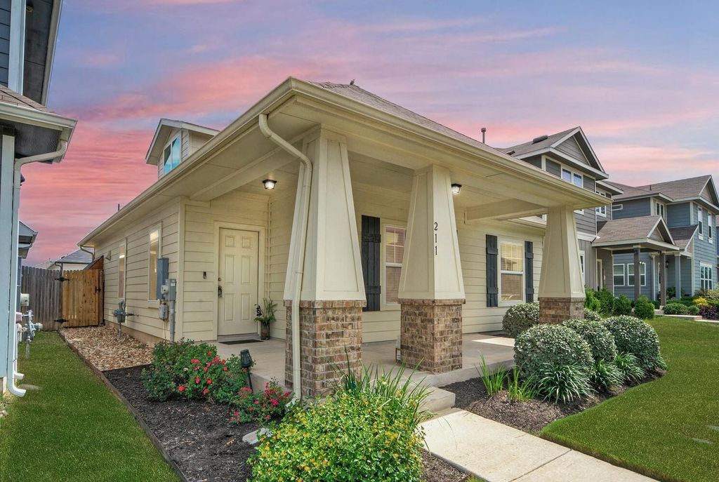 211 Timber Brook DR, Hutto, TX 78634