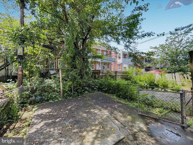 1937 ZARKER ST, Harrisburg, PA 17104