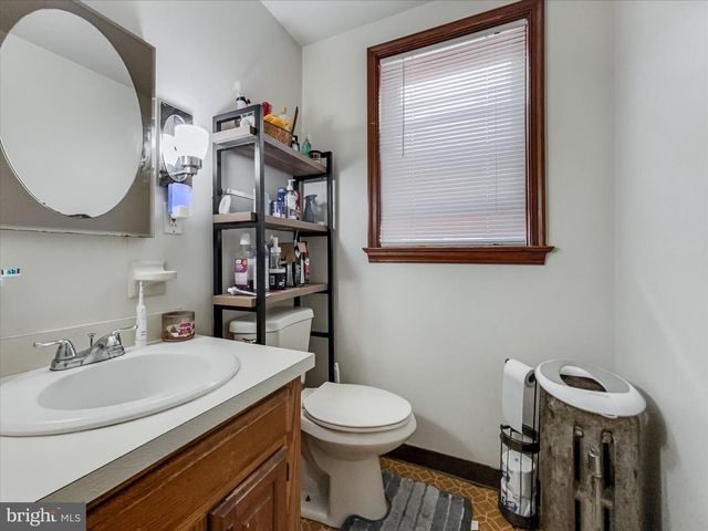 1937 ZARKER ST, Harrisburg, PA 17104