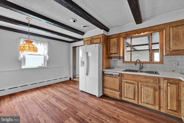 3102 CURTIS RD, Sinking Spring, PA 19608