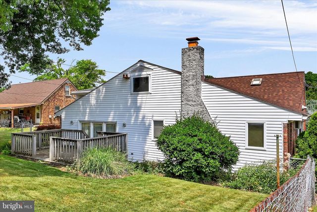 3102 CURTIS RD, Sinking Spring, PA 19608