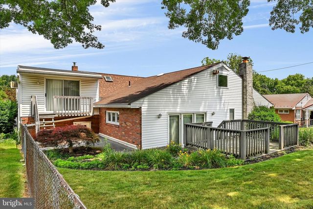 3102 CURTIS RD, Sinking Spring, PA 19608