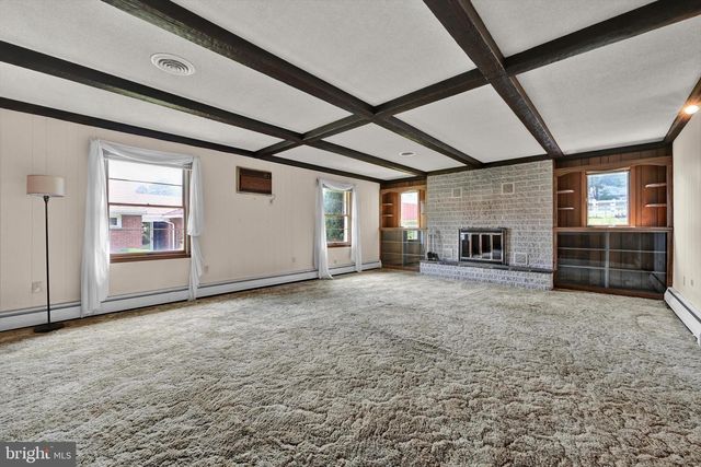 3102 CURTIS RD, Sinking Spring, PA 19608