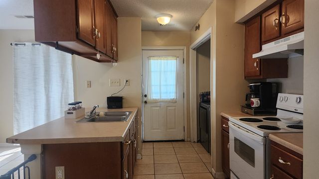 2638 HAWKINS MILL RD, Memphis, TN 38127