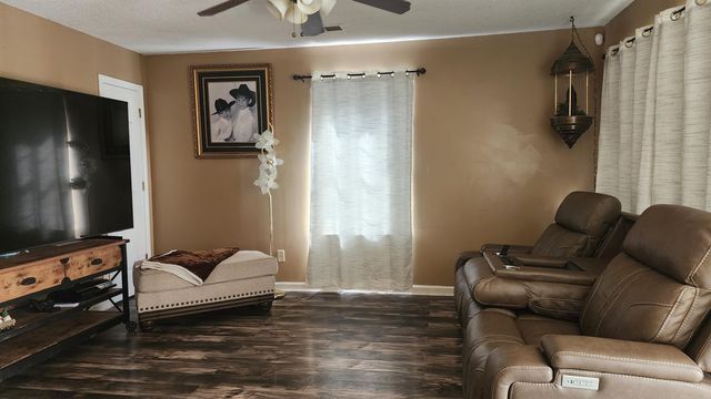 2638 HAWKINS MILL RD, Memphis, TN 38127