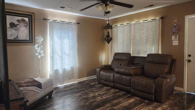 2638 HAWKINS MILL RD, Memphis, TN 38127