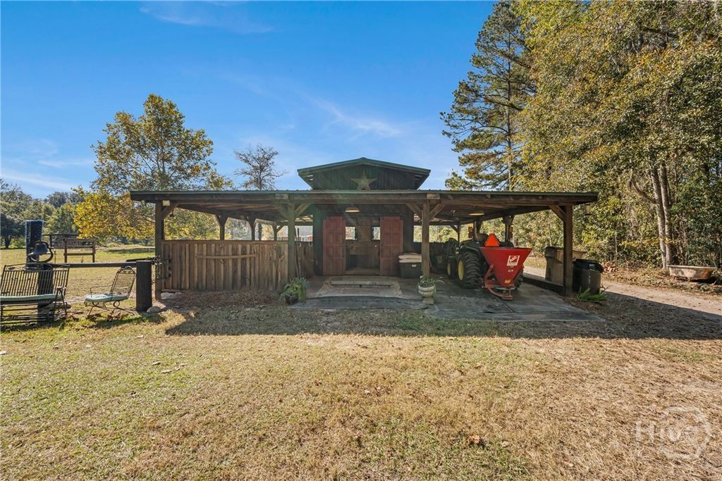 Image 3 of property listing at 357 Pound Road, Guyton, GA 31312
