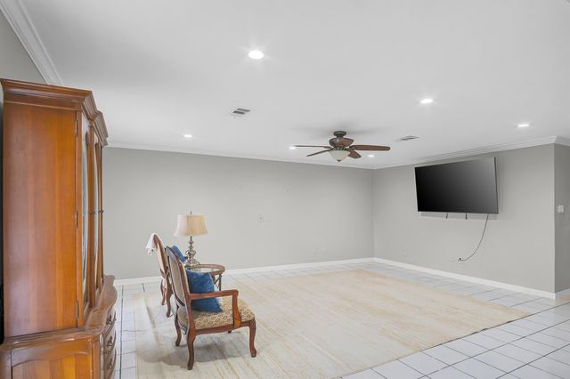 10939 Dunvegan Way, Houston, TX 77013