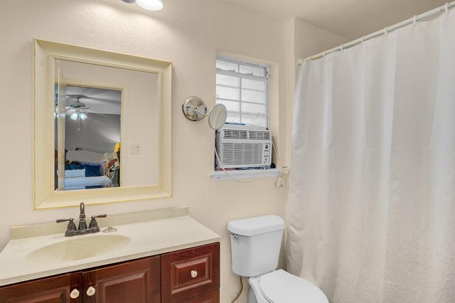 10939 Dunvegan Way, Houston, TX 77013