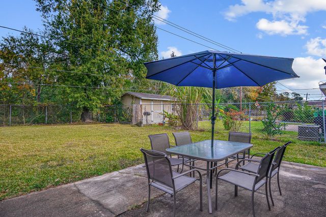 10939 Dunvegan Way, Houston, TX 77013