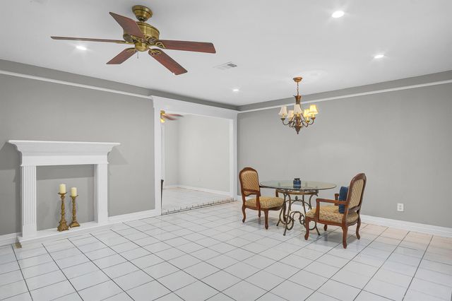 10939 Dunvegan Way, Houston, TX 77013