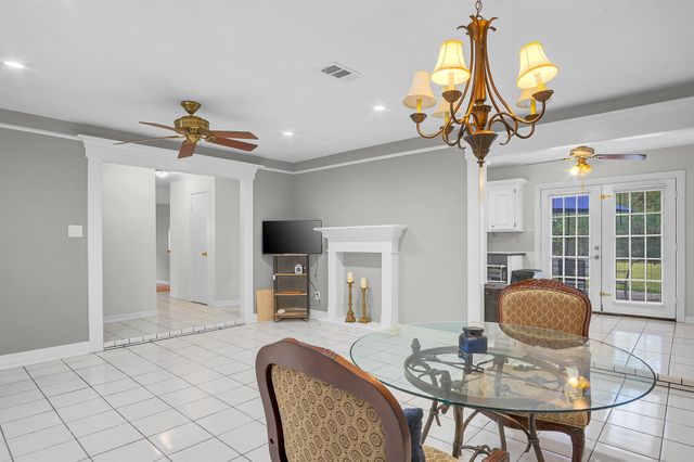 10939 Dunvegan Way, Houston, TX 77013