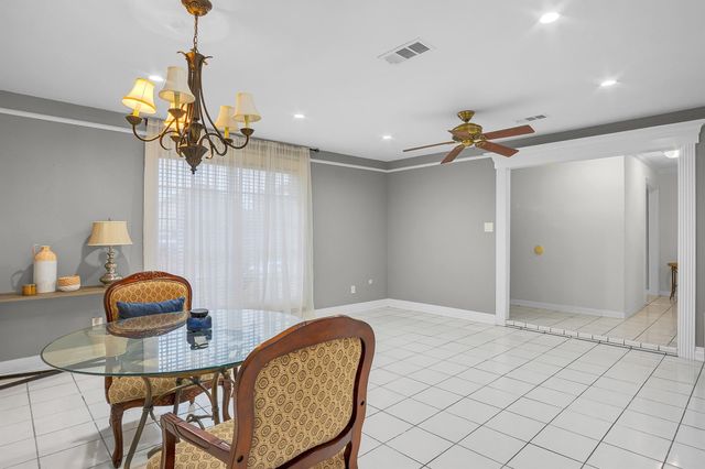 10939 Dunvegan Way, Houston, TX 77013