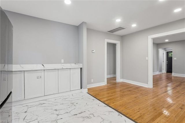 3333 Guinea CIR, Hayes, VA 23072