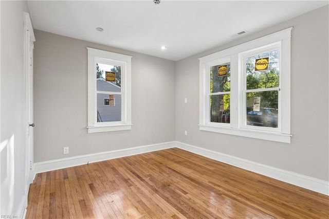 3333 Guinea CIR, Hayes, VA 23072