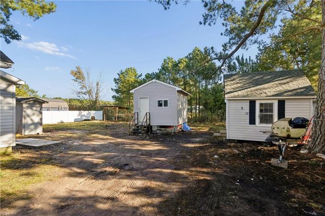 3333 Guinea CIR, Hayes, VA 23072