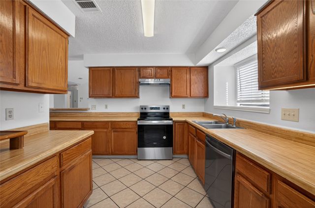 1420 Laredo Lane, Mesquite, TX 75150