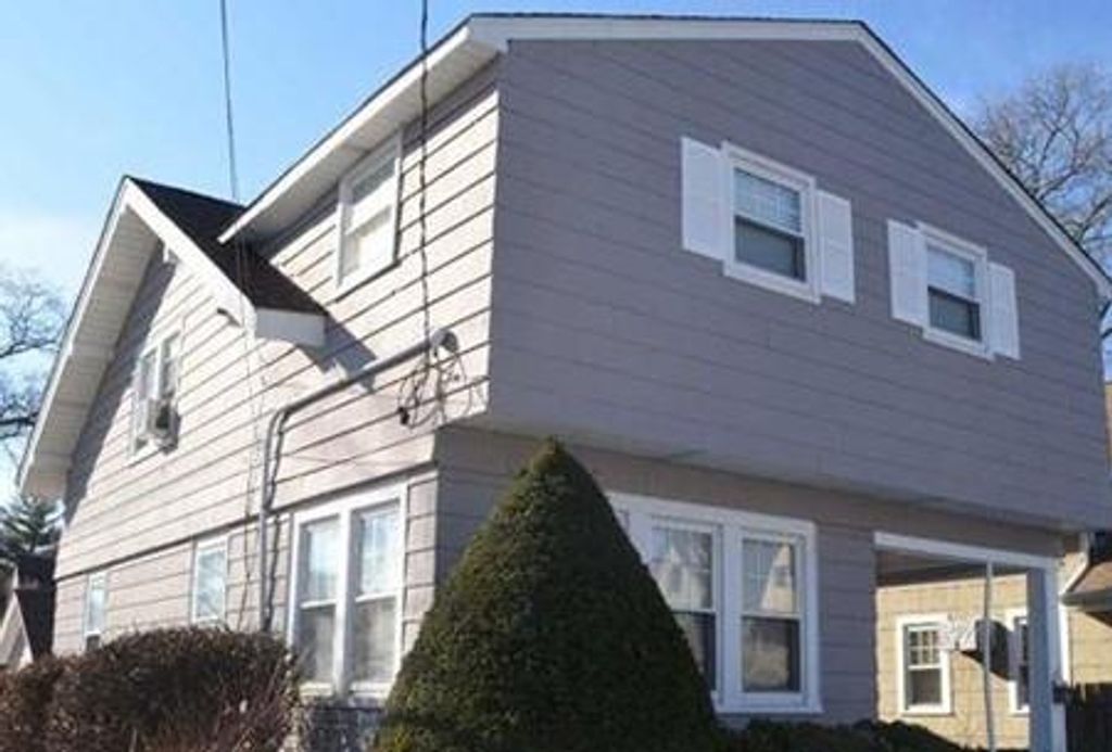 566 Stowe Avenue, Baldwin, NY 11510