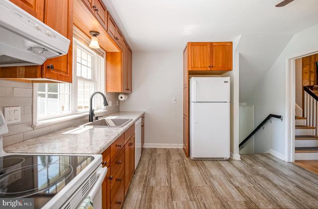 2402 BELL DR, Reading, PA 19609