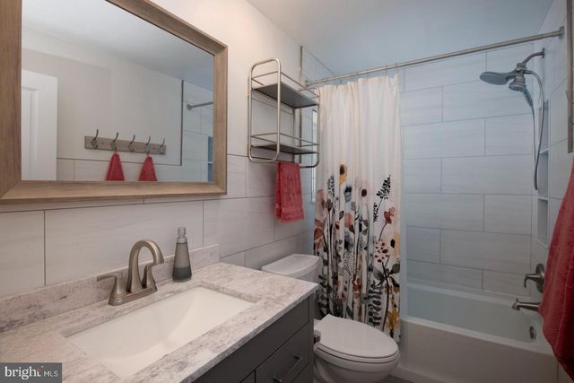 2402 BELL DR, Reading, PA 19609