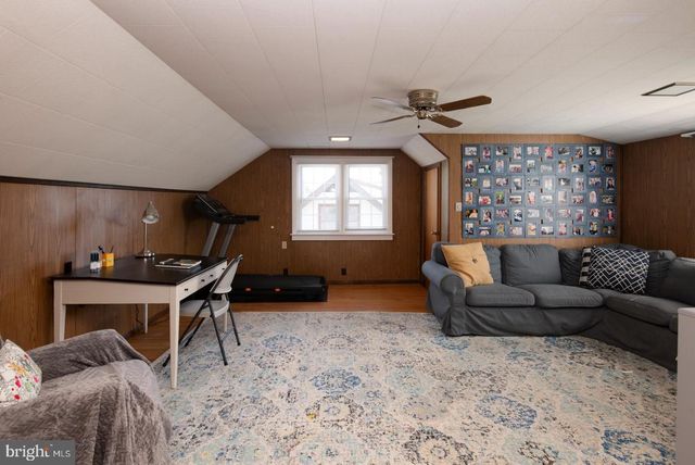 2402 BELL DR, Reading, PA 19609