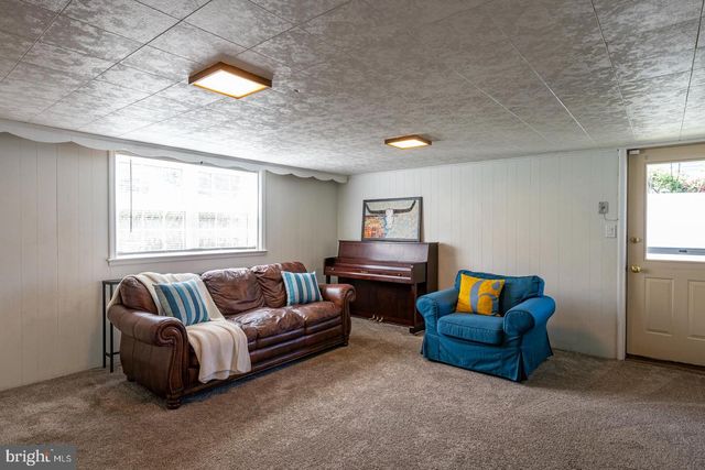 2402 BELL DR, Reading, PA 19609