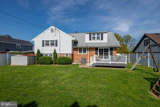 2402 BELL DR, Reading, PA 19609