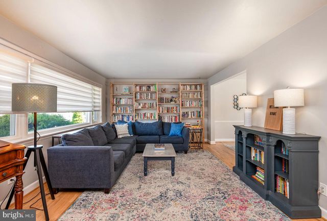 2402 BELL DR, Reading, PA 19609