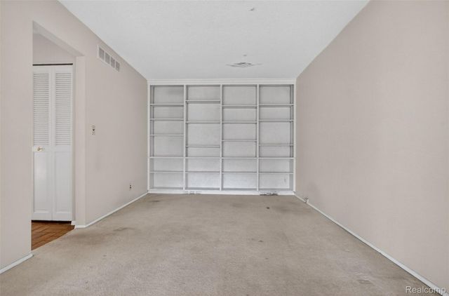 179 E Long Lake Road, Bloomfield Charter Township, MI 48304