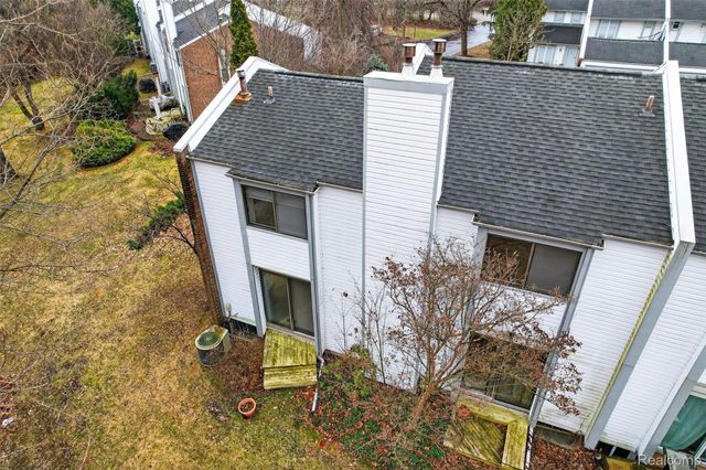 179 E Long Lake Road, Bloomfield Charter Township, MI 48304