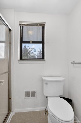 179 E Long Lake Road, Bloomfield Charter Township, MI 48304