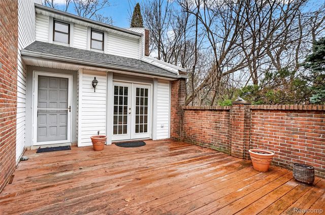 179 E Long Lake Road, Bloomfield Charter Township, MI 48304